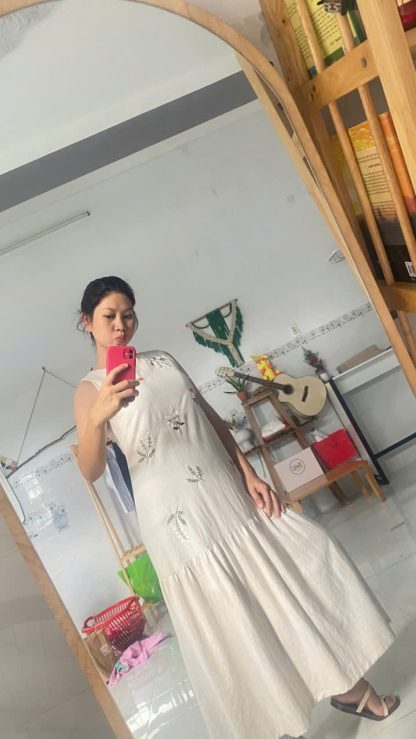 Summer dress with embroidery